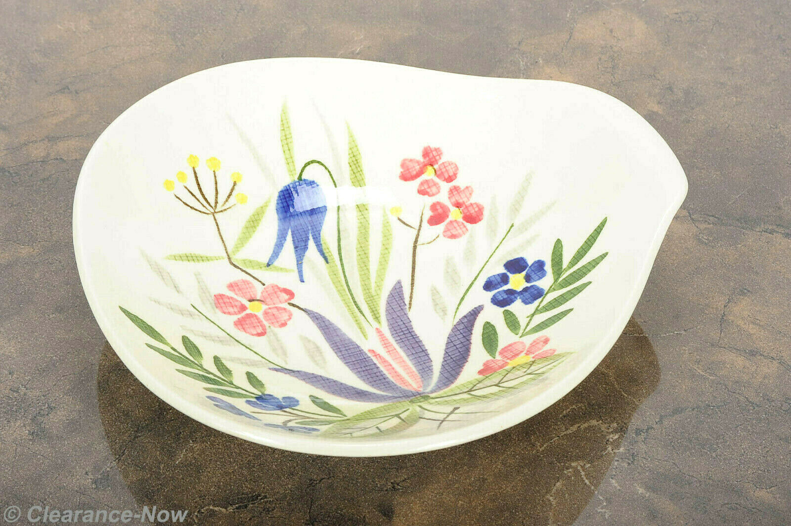 Red Wing Pottery Hand Painted " Country Garden " Pattern Nappy Bowl 2828